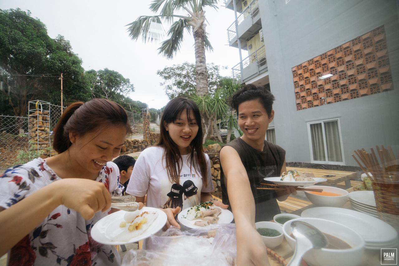Palm Hostel & Coffee Nha Trang Exteriör bild
